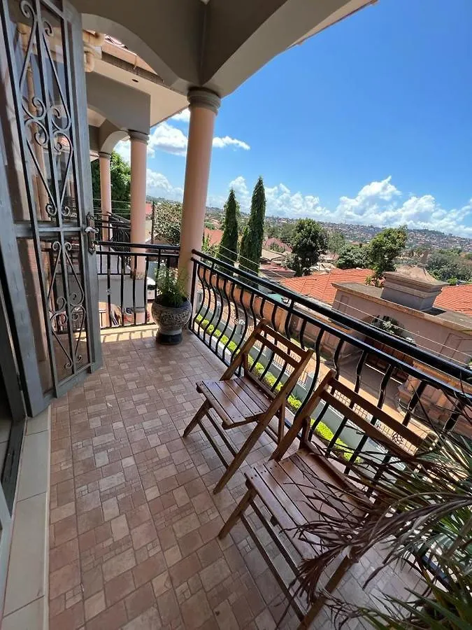 Skyline Apartments Καμπάλα