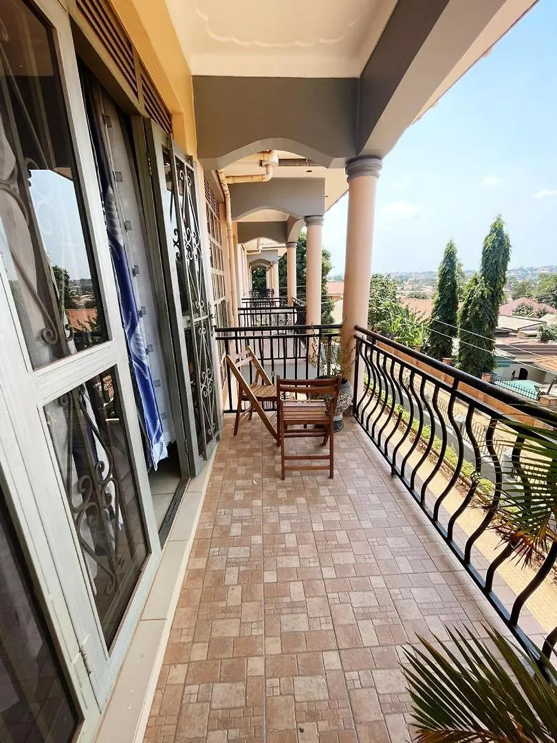Skyline Apartments Καμπάλα